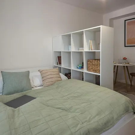 Symple Aparthotel *